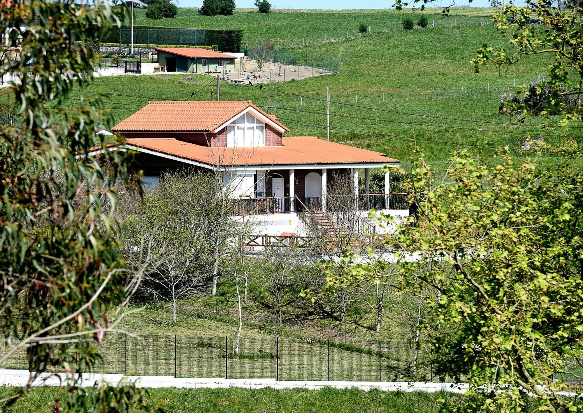 Los Avellanos De Santillana Queveda Luaran gambar